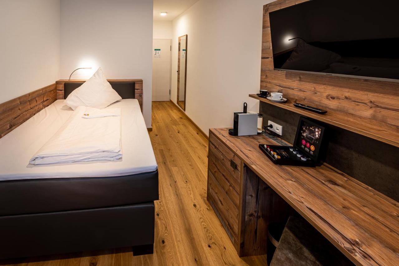 אשברג Landhotel Jagdschloesschen מראה חיצוני תמונה