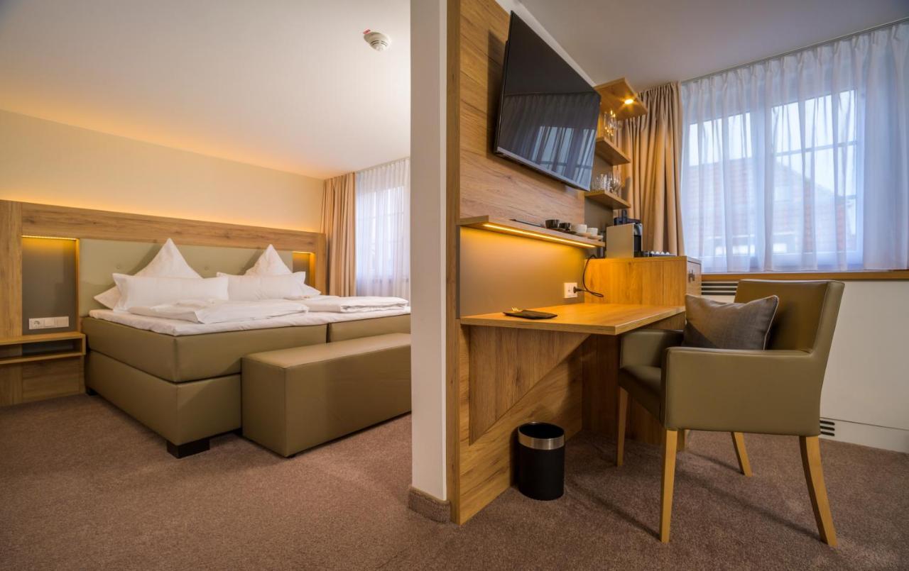 אשברג Landhotel Jagdschloesschen מראה חיצוני תמונה