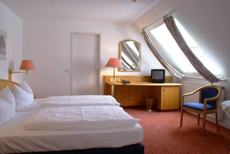אשברג Landhotel Jagdschloesschen מראה חיצוני תמונה