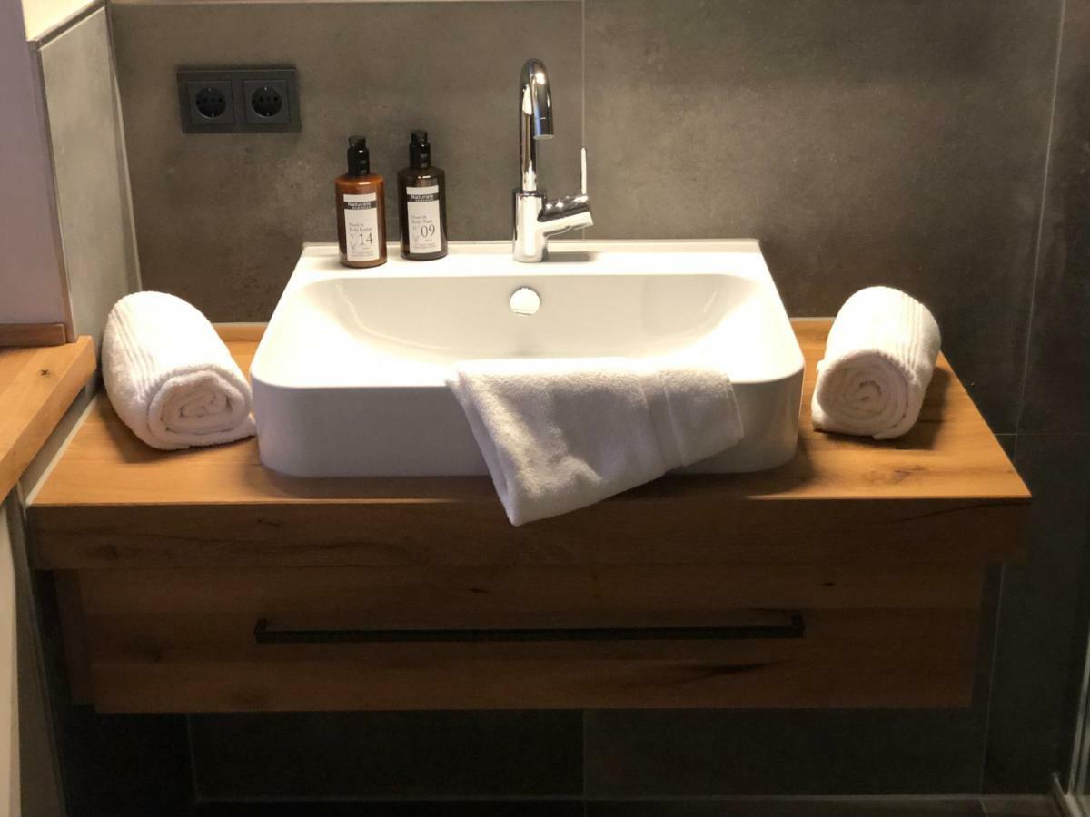 אשברג Landhotel Jagdschloesschen מראה חיצוני תמונה